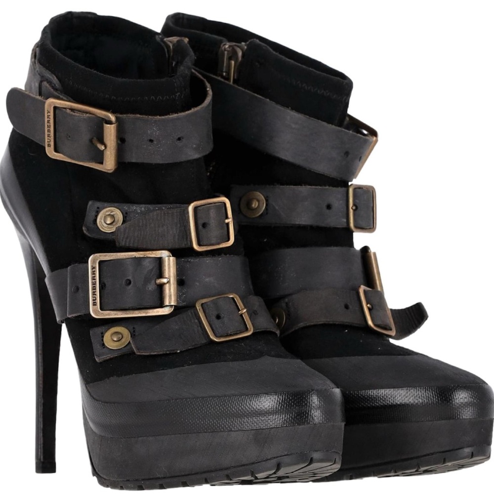 Burberry boots/ high heel